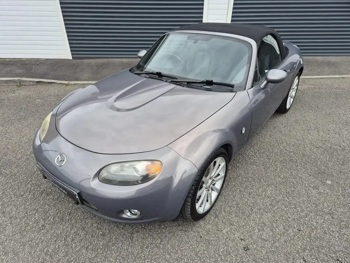 Begagnad Mazda MX5 Inclusive 2009 Grå Cab