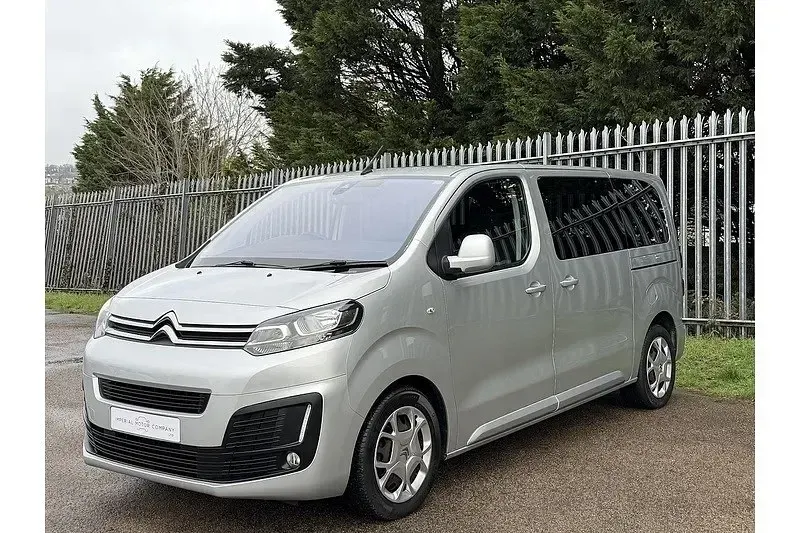 Używany Citroën Spacetourer Feel 2018 Srebrny Minivan