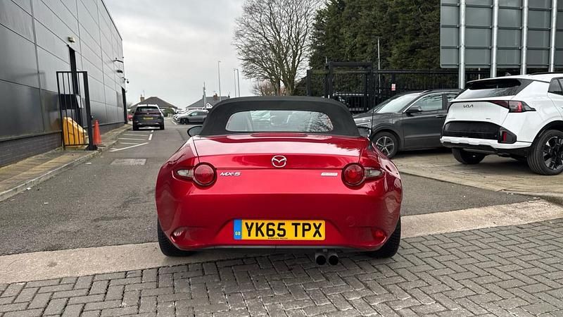 Used Mazda MX5 160 HP (117 kW) 2015 Red Cabriolet