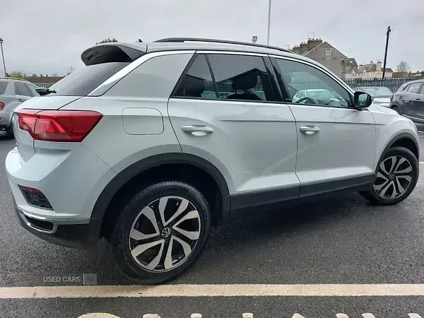 Used VW T-Roc Active 110 HP (80 kW) 2022 White SUV