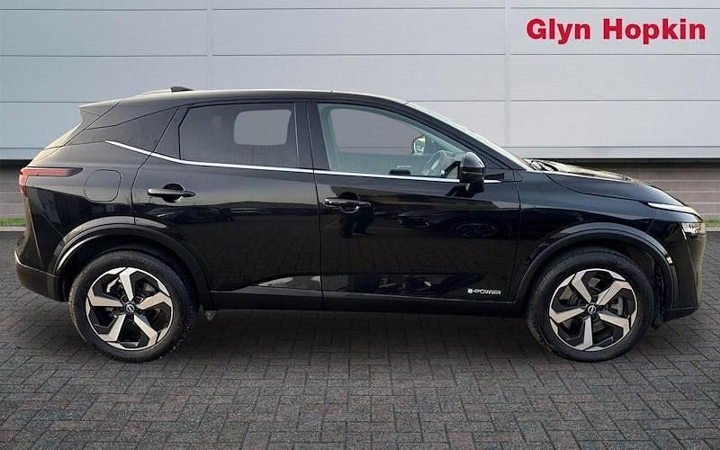 Used Nissan Qashqai N-Connecta 190 HP (139 kW) 2023 Black SUV