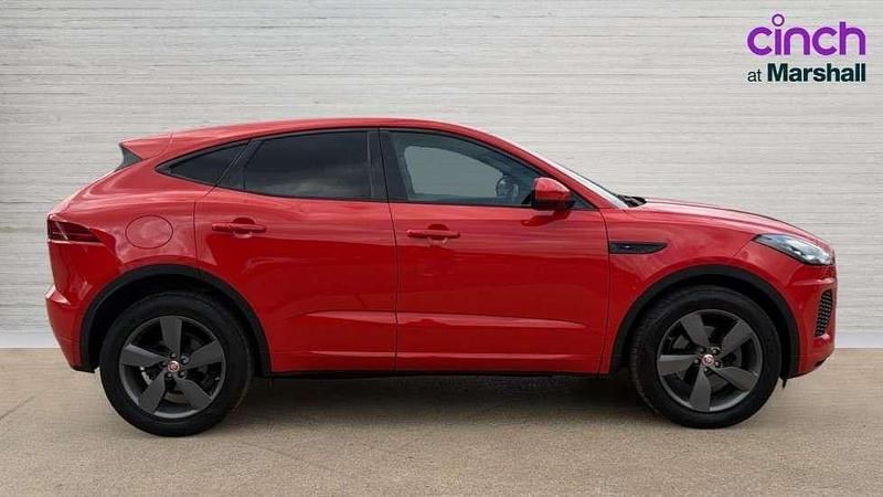 Usado Jaguar E-Pace Chequered Flag 180 HP (132 kW) 2020 Vermelho SUV