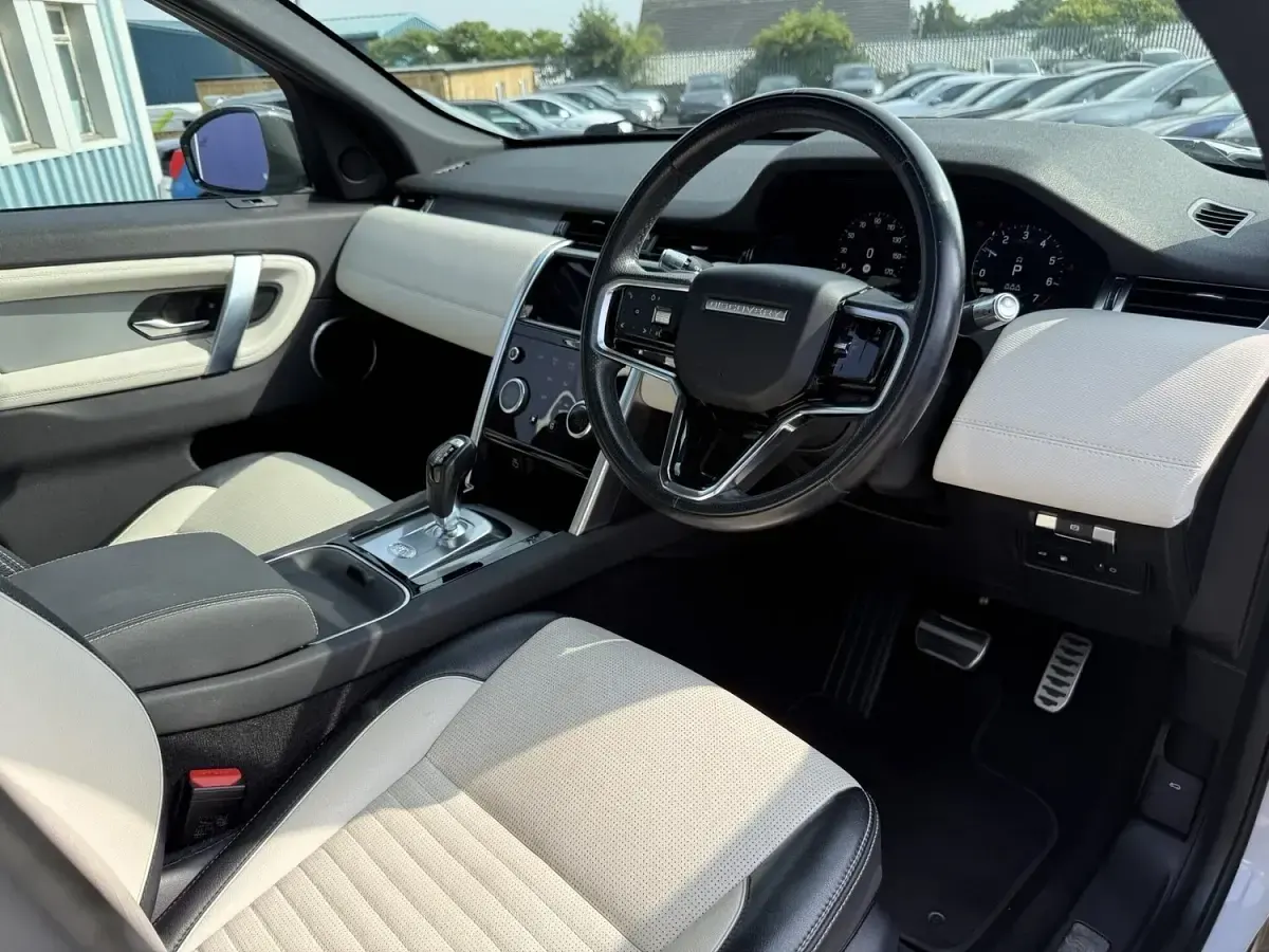 Used Land Rover Discovery Sport SE Dynamic 309 HP (227 kW) 2021 White SUV