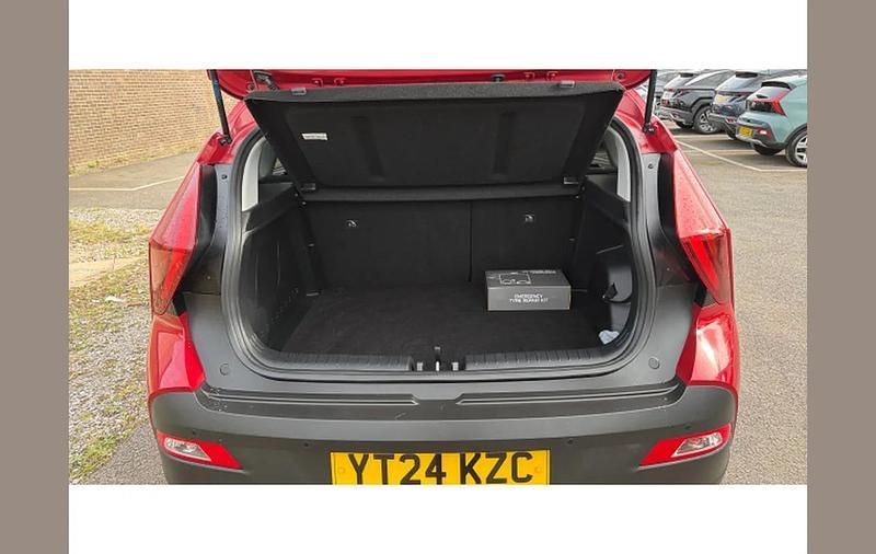 Usado Hyundai Bayon Premium 101 HP (74 kW) 2024 Vermelho SUV