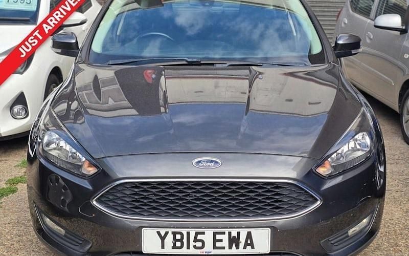Used 2016 Ford Focus Zetec Hatchback | £6,995 (Good price) - Image 1/2