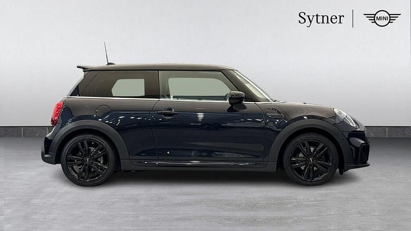 Używany Mini Cooper Hatch 134 KM (98 kW) 2023 Czarny Hatchback