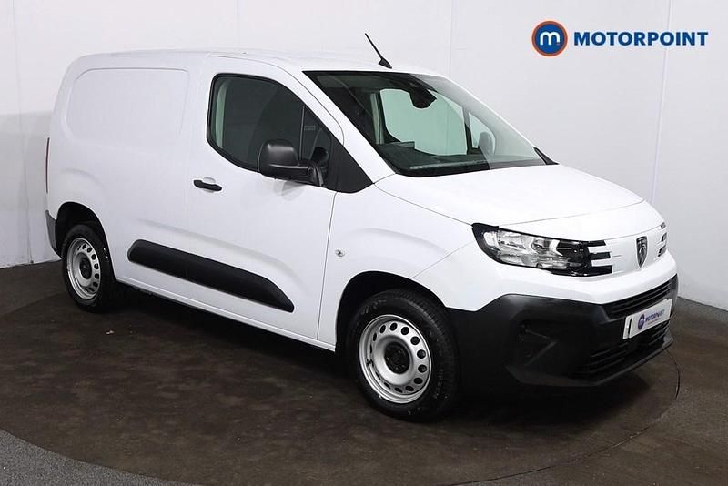 White Used 2024 Peugeot Partner MPV | £13,299 (Fair price) - Image 1/4
