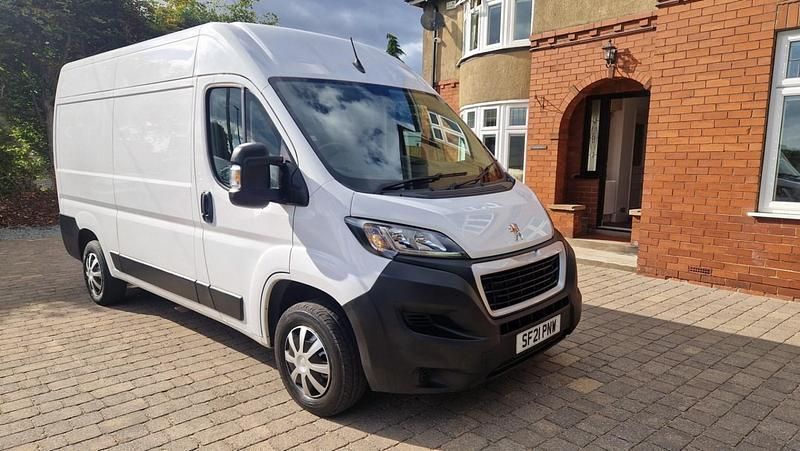 White Used 2021 Peugeot Boxer Van | £7,000 (Fair price) - Image 1/4