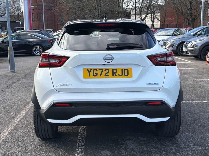 Used Nissan Primera 143 HP (105 kW) 2022 White Hatchback
