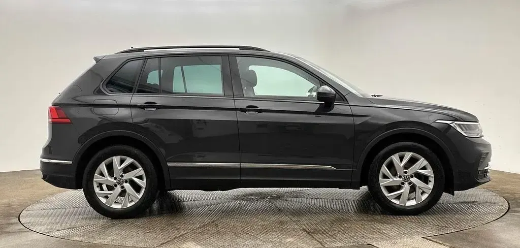 Used VW Tiguan Life 150 HP (110 kW) 2022 Grey SUV