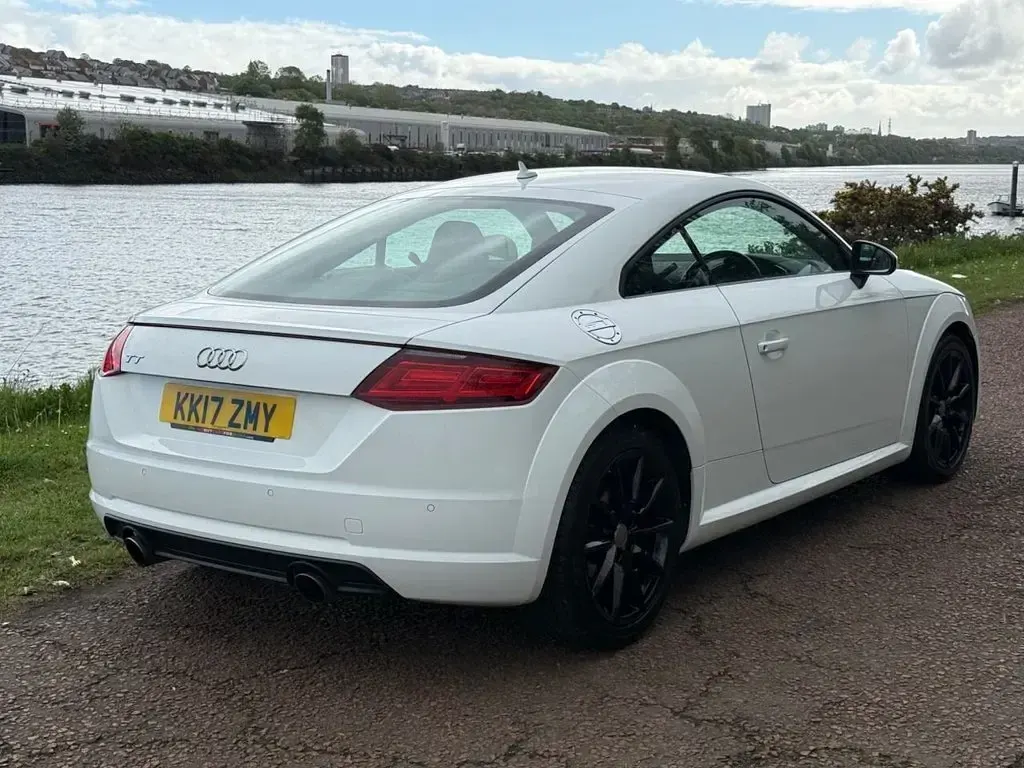 Used Audi TT Sport 180 HP (132 kW) 2017 White Coupe