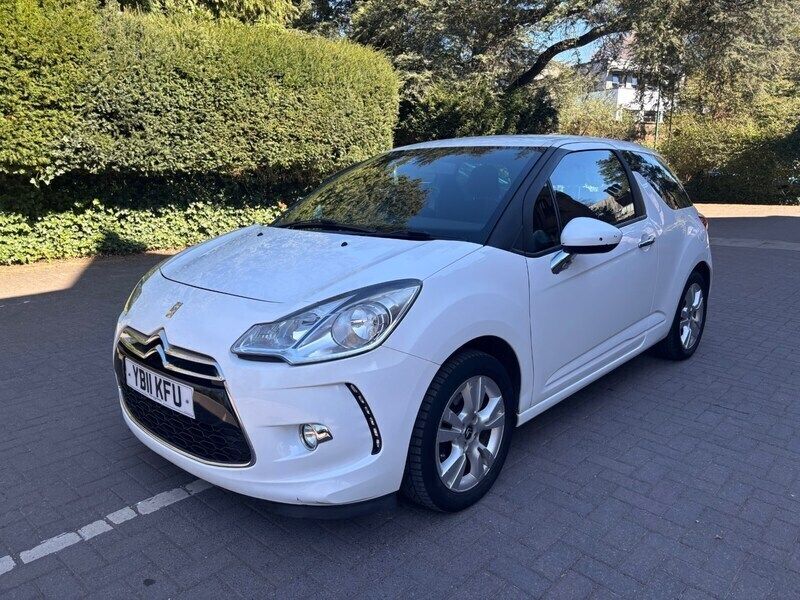 White Used 2011 Citroën DS3 Hatchback | £1,990 (A bit pricey) - Image 1/4