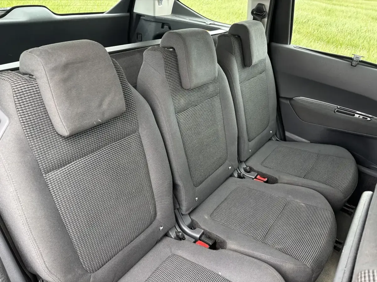 Used Peugeot 5008 Active 115 HP (84 kW) 2014 Black MPV