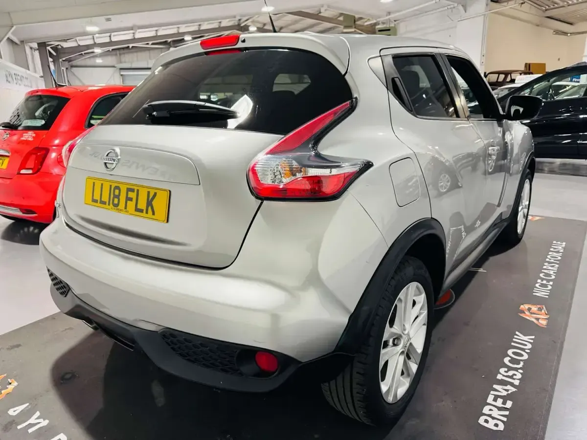 Used Nissan Juke N-Connecta 110 HP (80 kW) 2018 Silver SUV