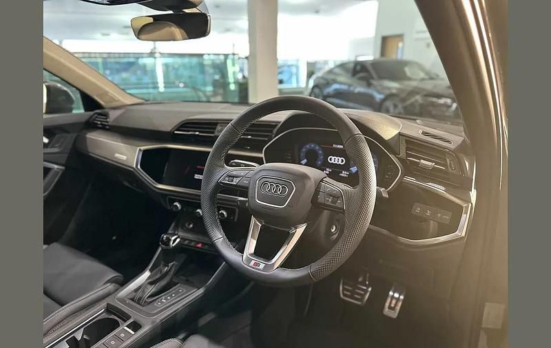 Used Audi Q3 S-Line 150 HP (110 kW) 2025 Grey SUV