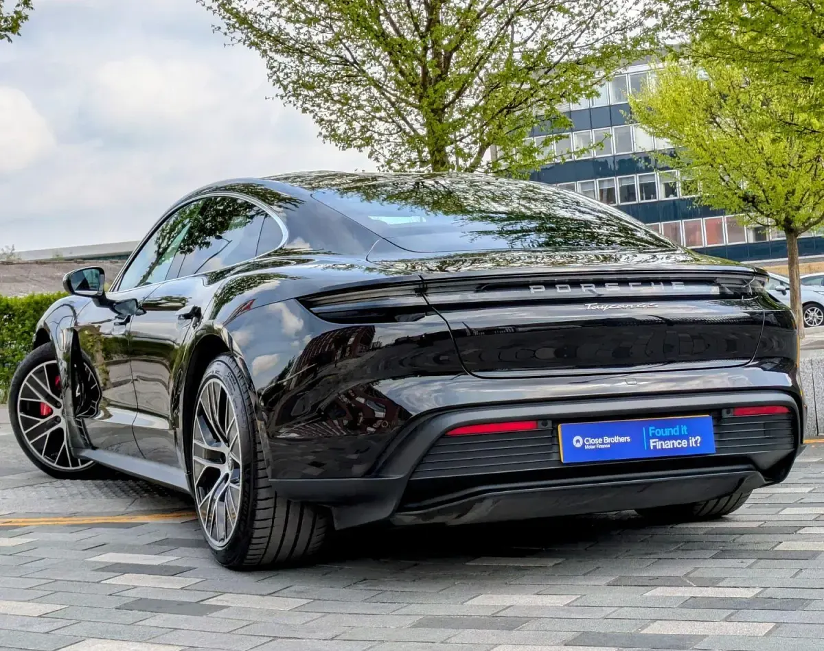 Used Porsche Taycan Performance Package 389 kW (530 HP) 2021 Black Sedan