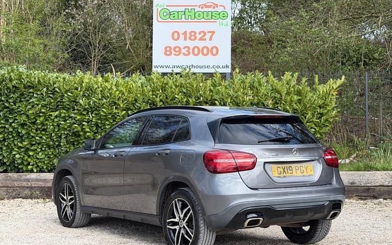Used Mercedes GLA180 Urban 122 HP (89 kW) 2019 Grey SUV