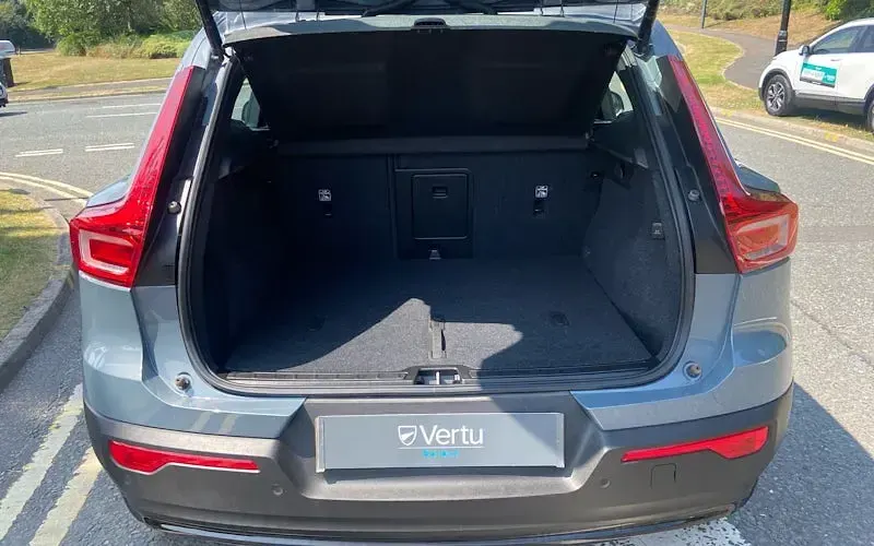 Used Volvo XC40 Plus 163 HP (119 kW) 2026 SUV