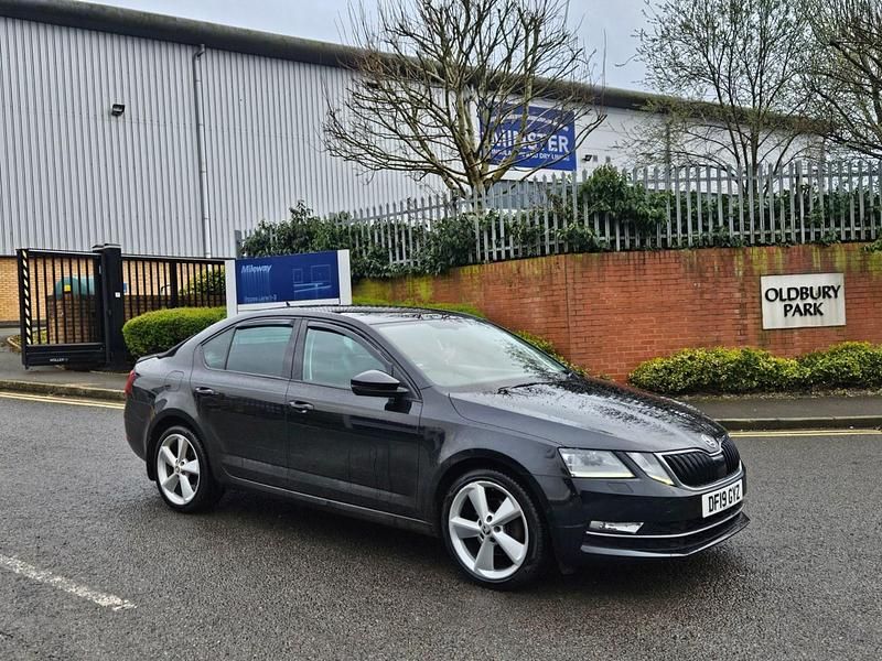 Usado Skoda Octavia SE L 2019 Negro Utilitario