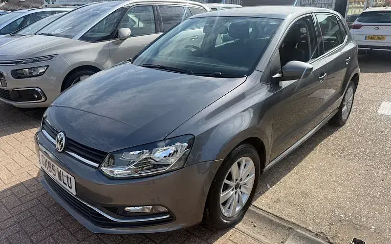 Used VW Polo SE 90 HP (66 kW) 2015 Hatchback