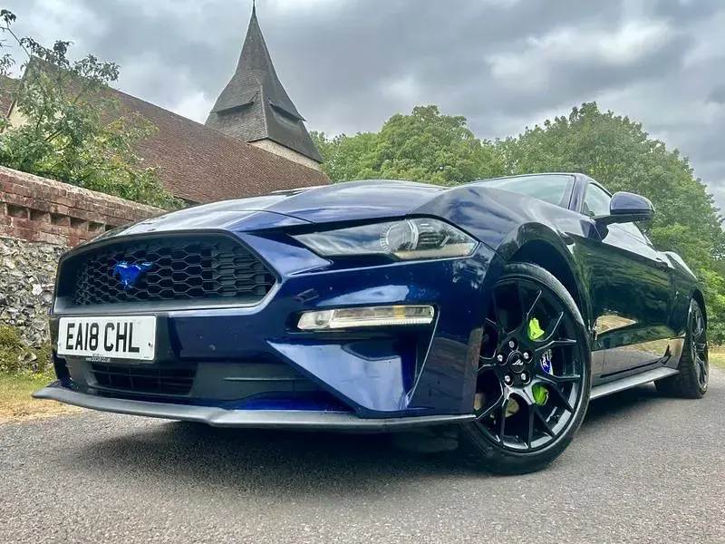 Used Ford Mustang Fastback 317 HP (233 kW) 2018 Blue Coupe