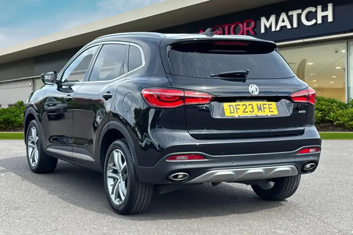 Used MG HS Exclusive 162 HP (119 kW) 2023 Black SUV