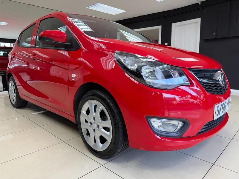 Used Vauxhall Viva 75 HP (55 kW) 2015 Red Hatchback