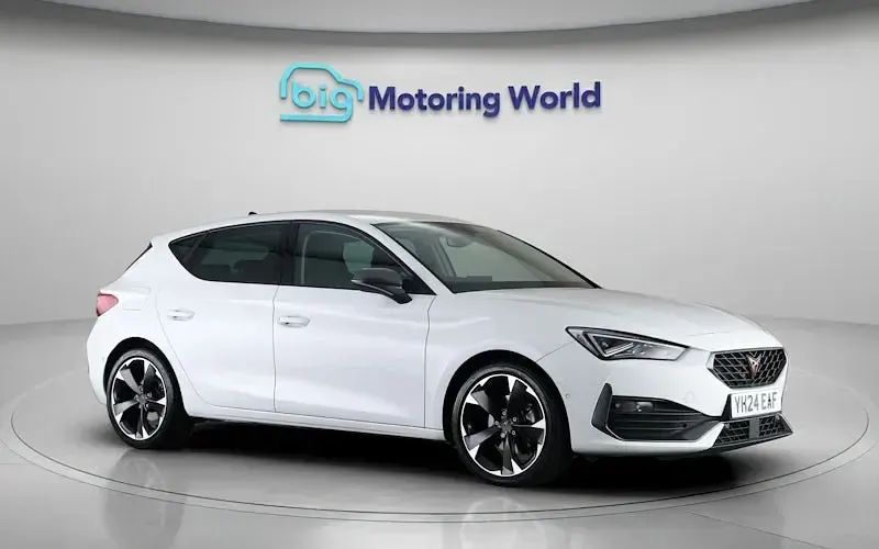 Used Cupra Leon 150 HP (110 kW) 2023 White Hatchback