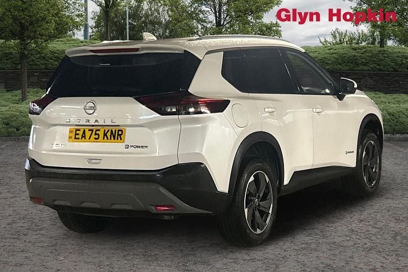 New Nissan X-Trail N-Connecta 2025 White SUV