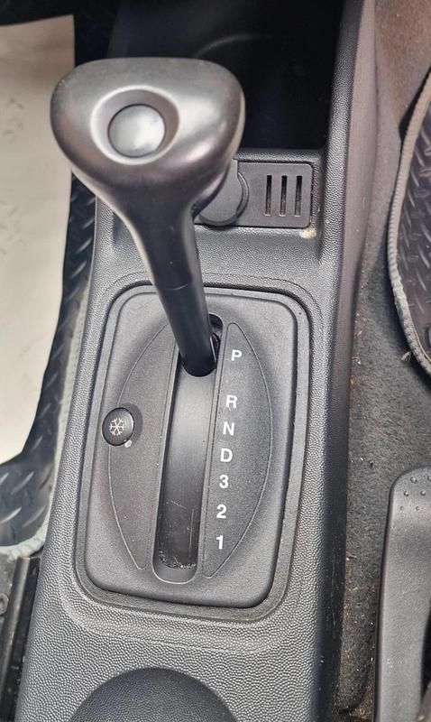 Used Vauxhall Corsa Design Edition 2004 Blue Hatchback