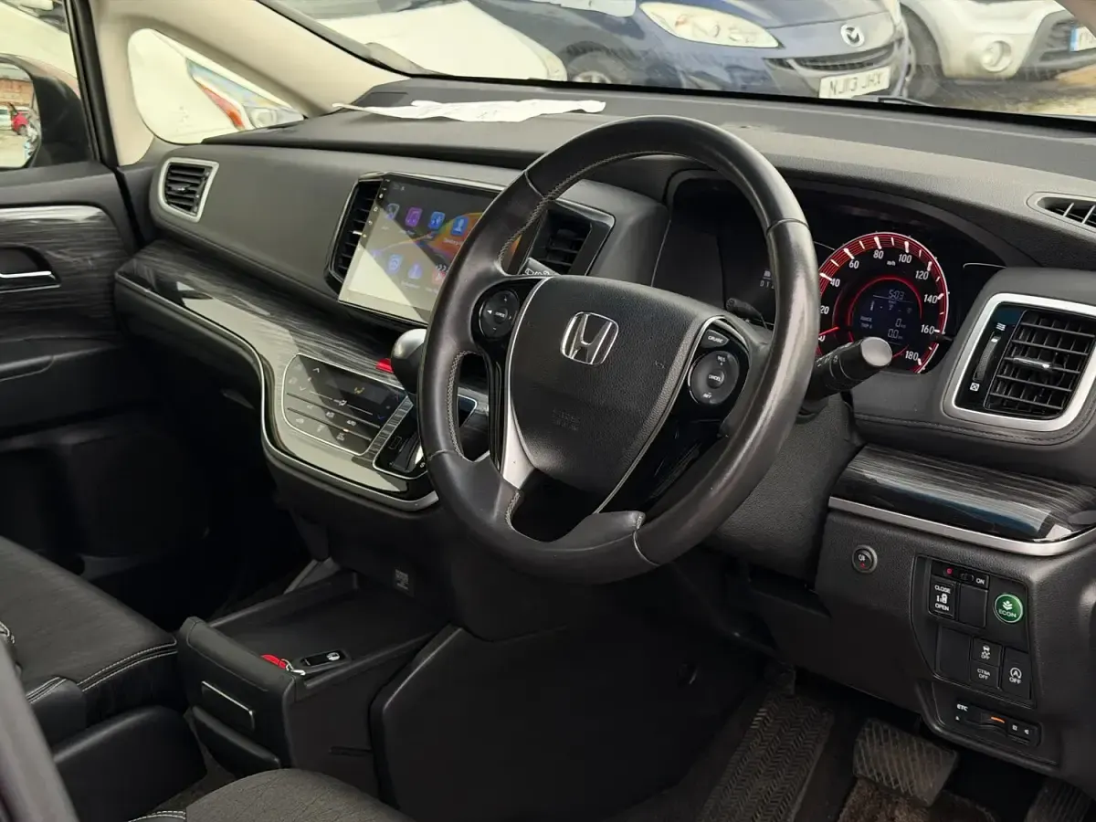 Used Honda Odyssey 2013 Red MPV