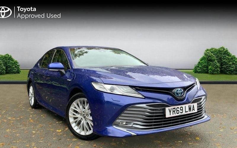 Used 2020 Toyota Camry Hybrid Sedan | £19,844 - Image 1/4