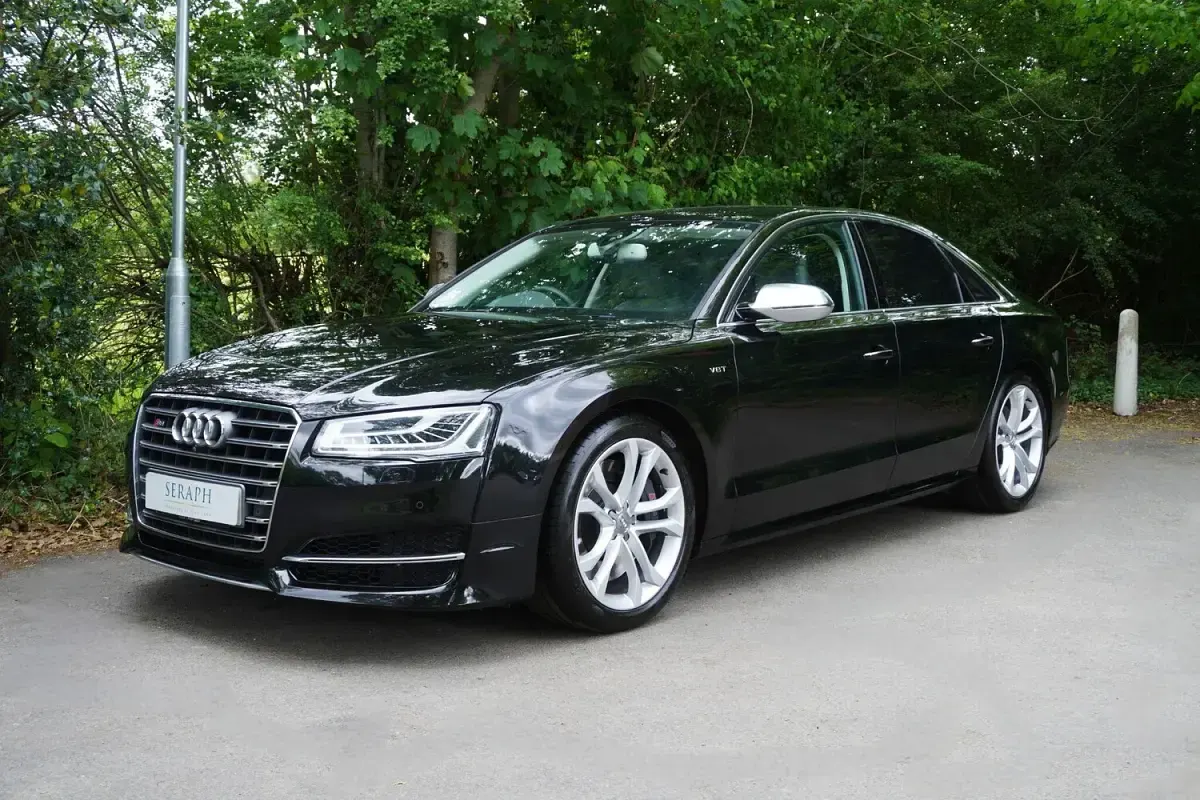 Used Audi S8 Advanced 520 HP (382 kW) 2015 Black Sedan