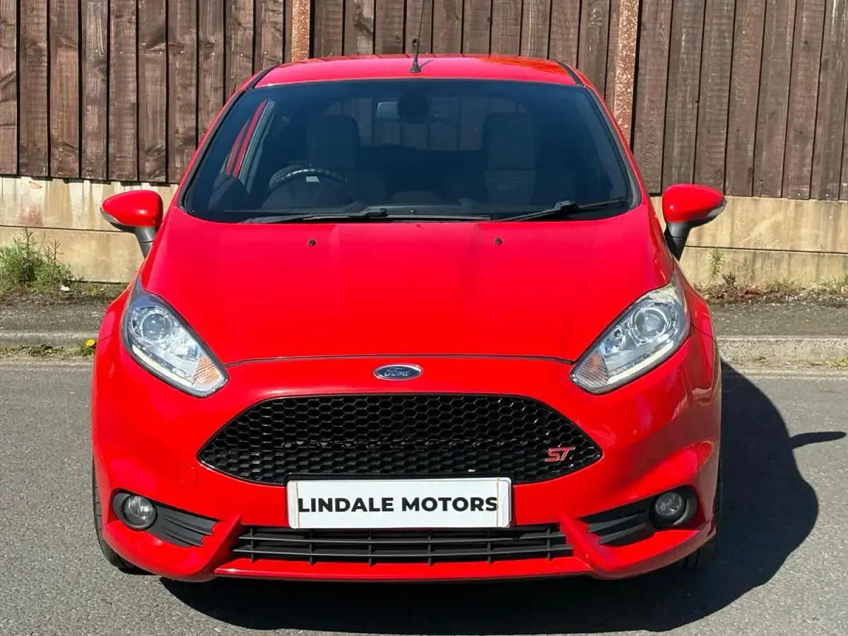 Usado Ford Fiesta ST 2014 Vermelho Citadino