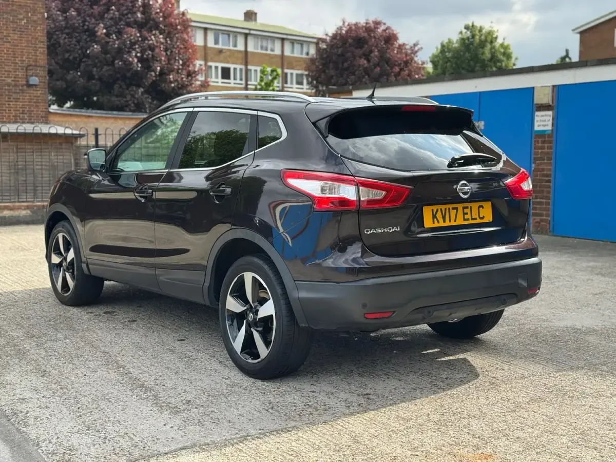 Used Nissan Qashqai N-Connecta 2017 Black SUV