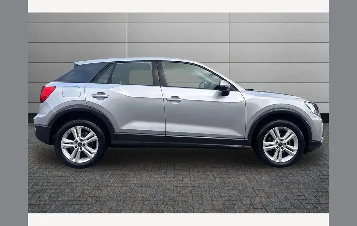 Used Audi Q2 Sport 150 HP (110 kW) 2023 Silver SUV