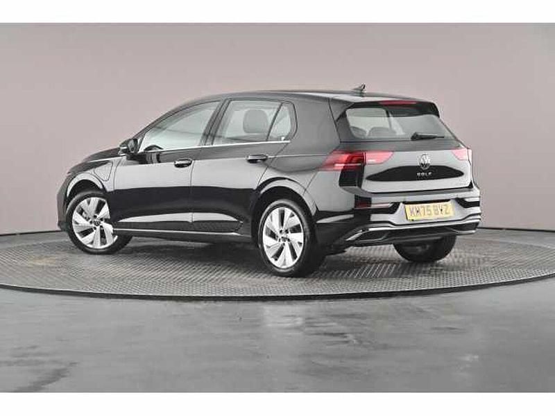 New VW Golf VIII 204 HP (150 kW) 2025