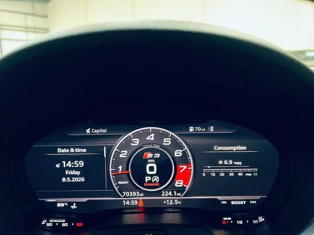 Usado Audi S3 Sportback Design 310 HP (228 kW) 2017 Cinzento Citadino