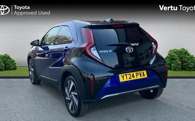 Used Toyota Aygo X 72 HP (52 kW) 2024 Blue SUV