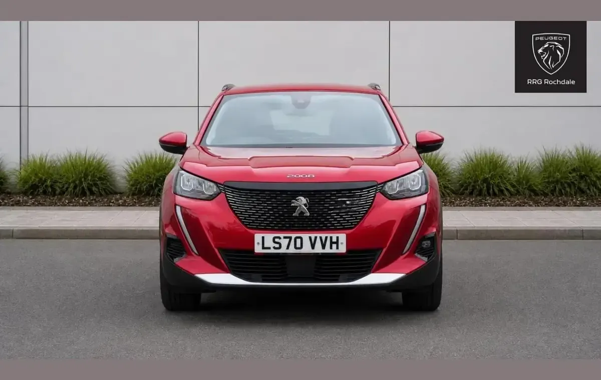 Used Peugeot 2008 Allure 100 HP (73 kW) 2020 Red SUV