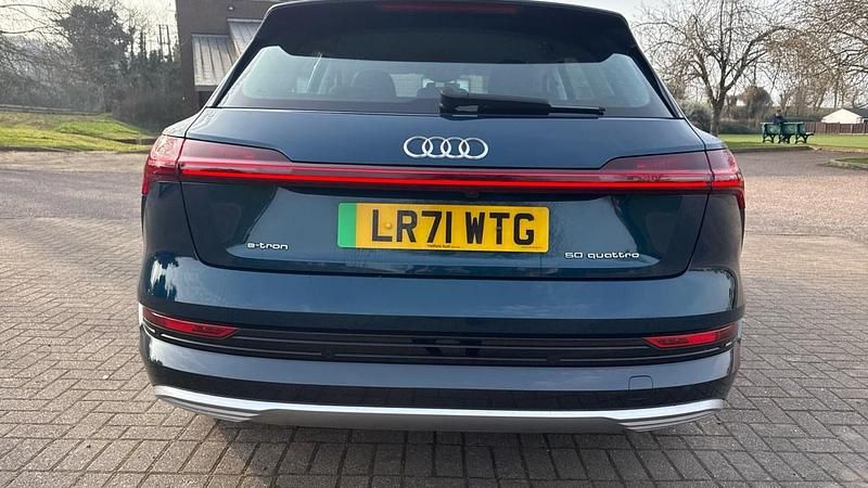 Used Audi e-tron Design 230 kW (313 HP) 2021 Blue SUV