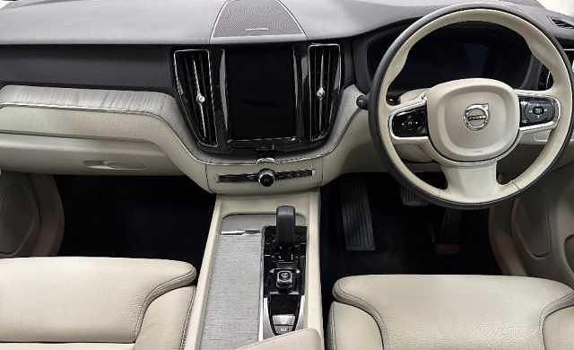 Used Volvo XC60 Plus 247 HP (181 kW) 2024 SUV