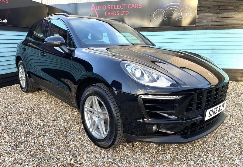Black Used 2015 Porsche Macan SUV | £19,950 (Fair price) - Image 1/4