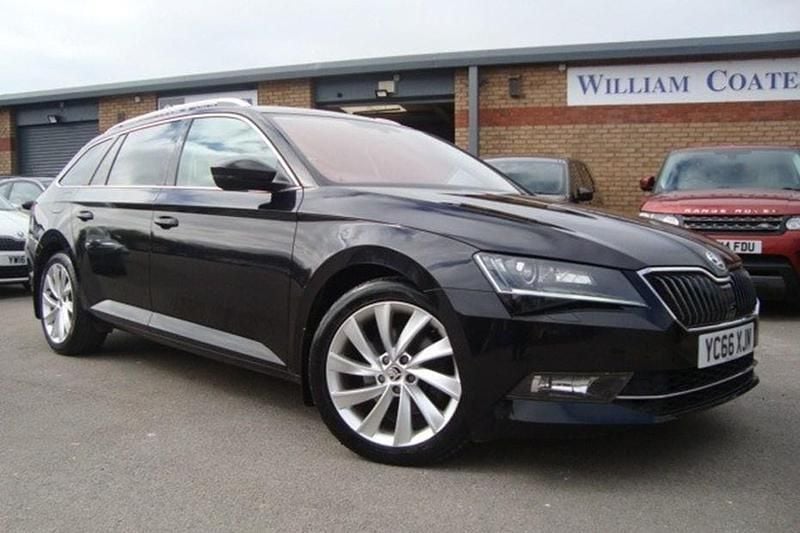Used Skoda Superb SE L Executive 150 HP (110 kW) 2016 Black Estate