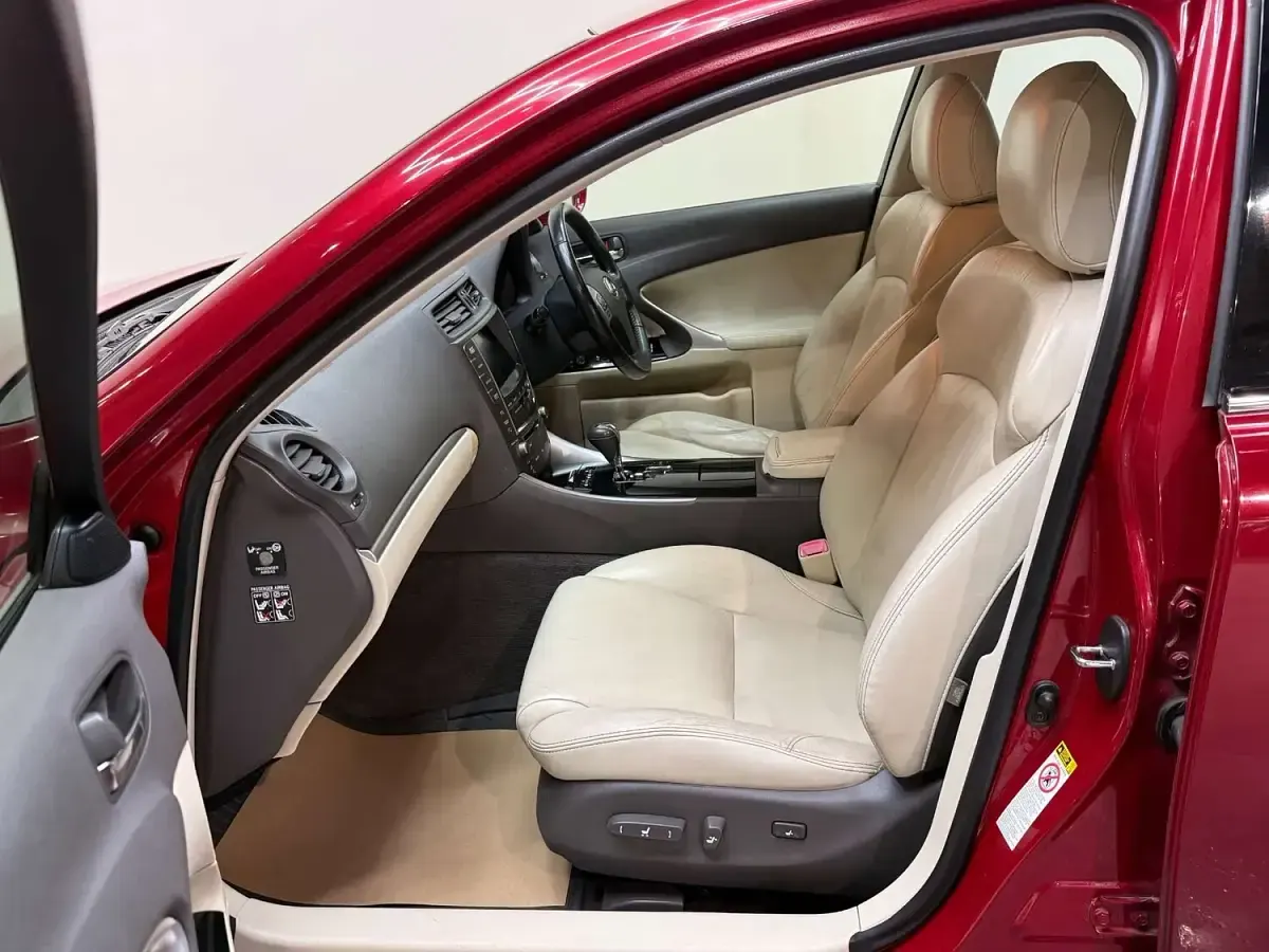 Used Lexus IS250 2011 Red Sedan