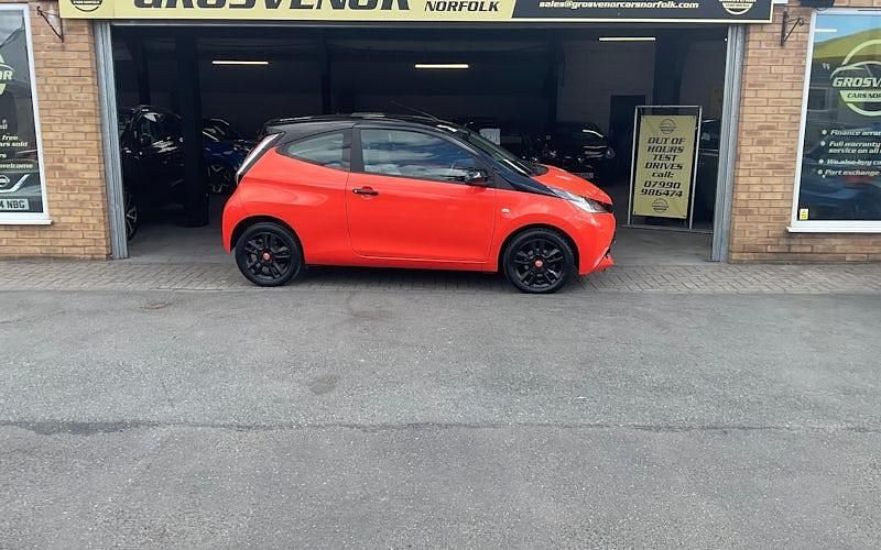 Gebraucht Toyota Aygo X-cite 69 PS (50 kW) 2015 Orange Kleinwagen