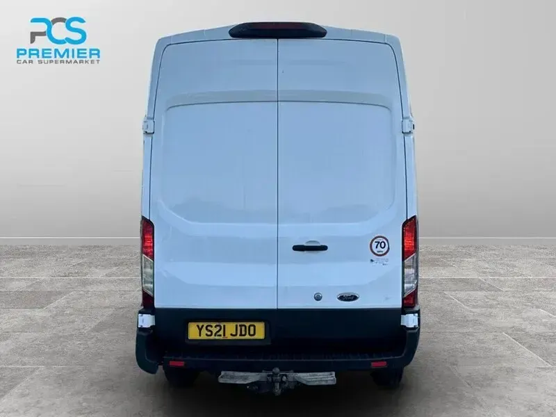 Usado Ford Transit 130 HP (95 kW) 2021 Branco Van