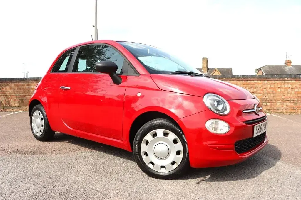 Used Fiat 500 Pop 69 HP (50 kW) 2016 Red Hatchback