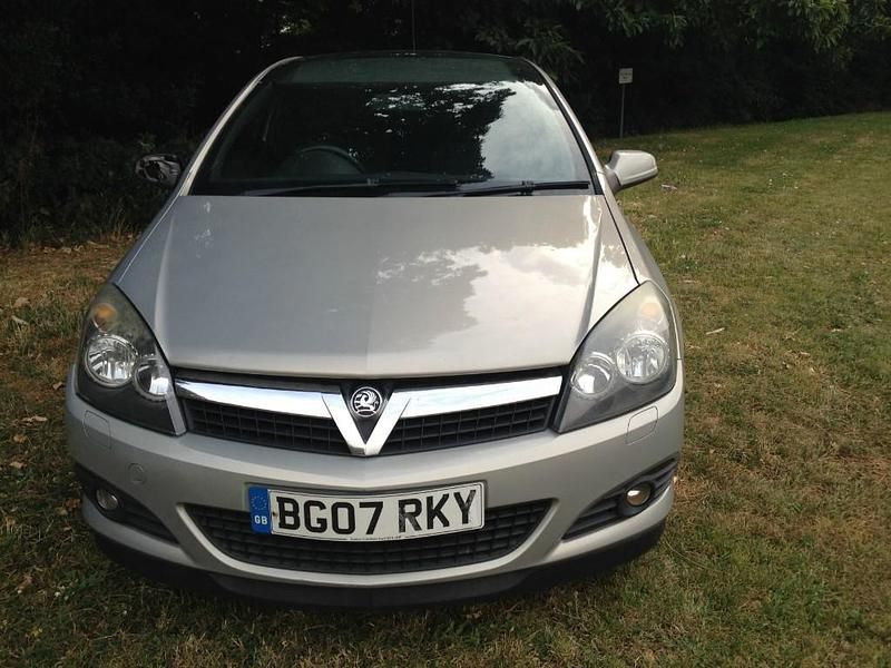 Used Vauxhall Astra Sport 101 HP (74 kW) 2007 Beige Hatchback