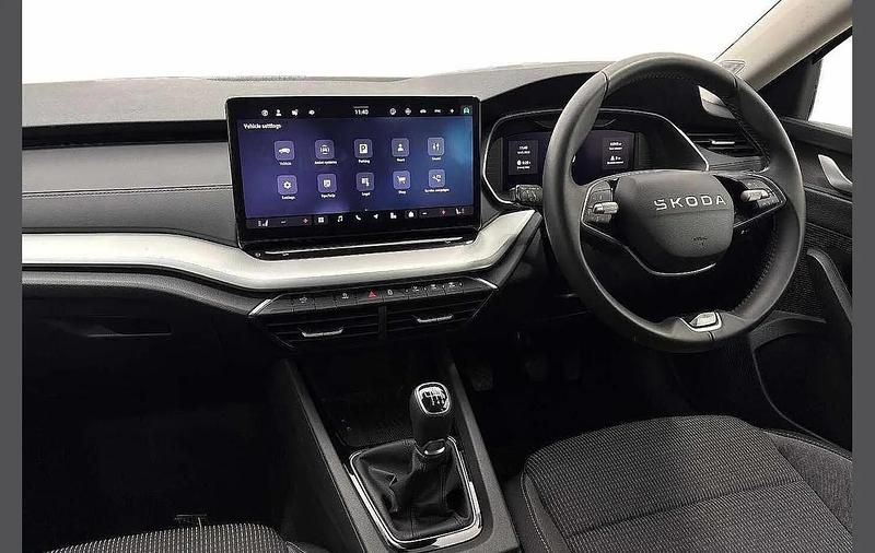 Used Skoda Octavia SE Technology 113 HP (83 kW) 2025 Moon white metallic Estate